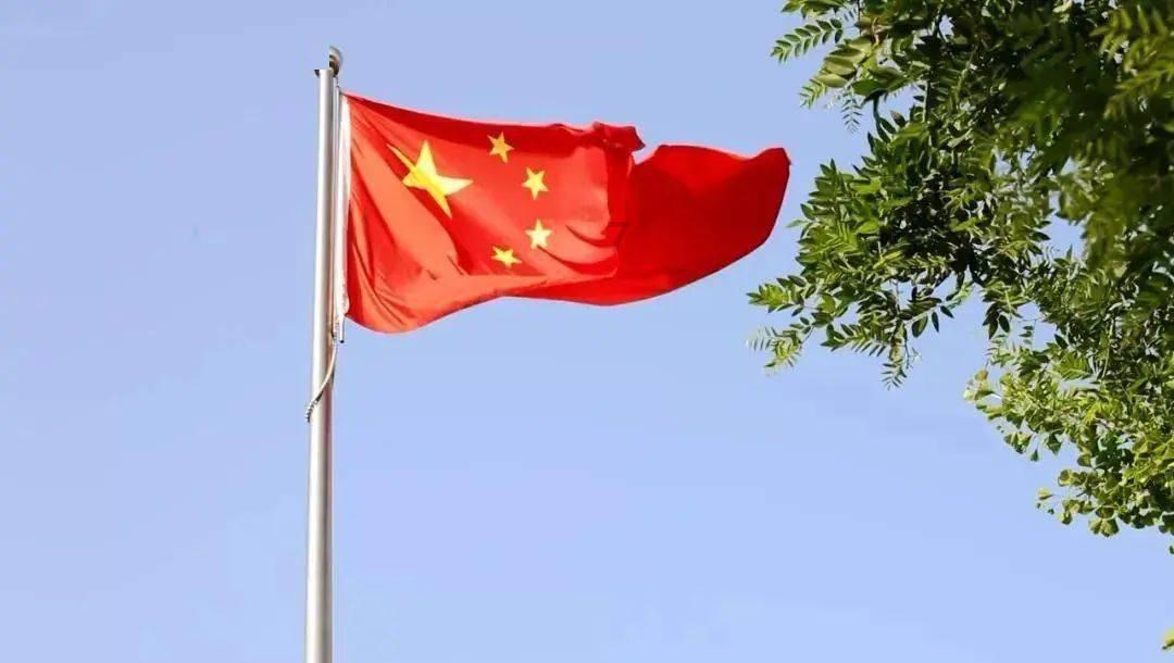 逃离无人的学校